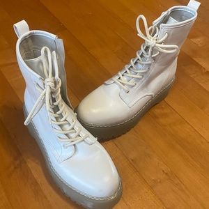 Women’s Steve Madden white boots